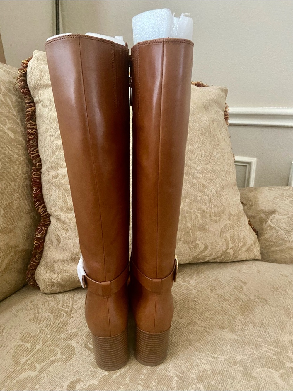 Brand new, never worn. Size 7 Michael Kors Tall Leather Riding Boots in Chestnut - Picture 4 of 4